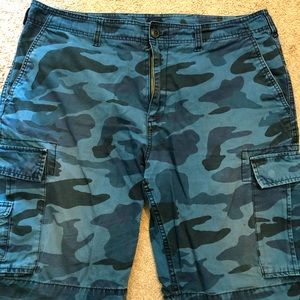 Men’s cargo shorts